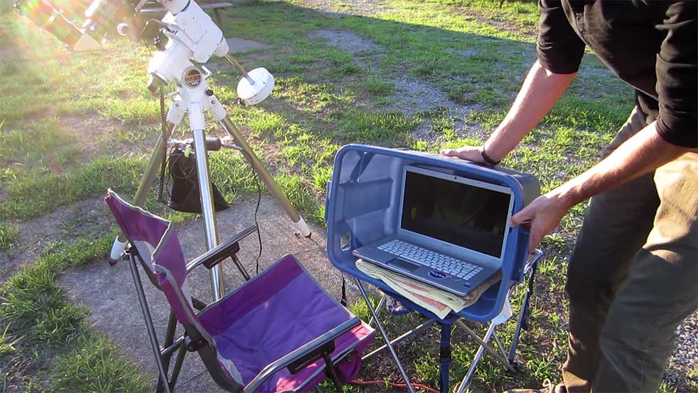 Protect laptop outside during astrophotography