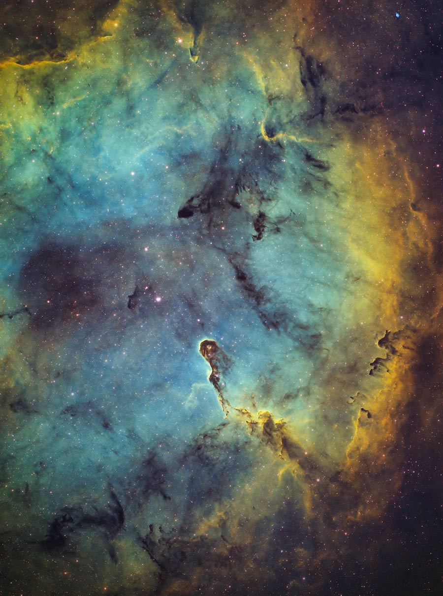 thumbnail image 2 of Alstar 2 Narrowband O-III Filter - Enhance Contrast In Dark Skies 2 of 13