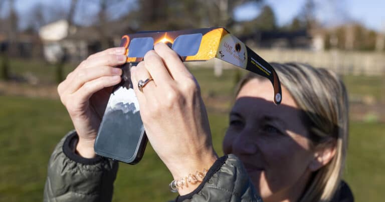How to Photograph a Solar Eclipse | Equipment + Camera Settings