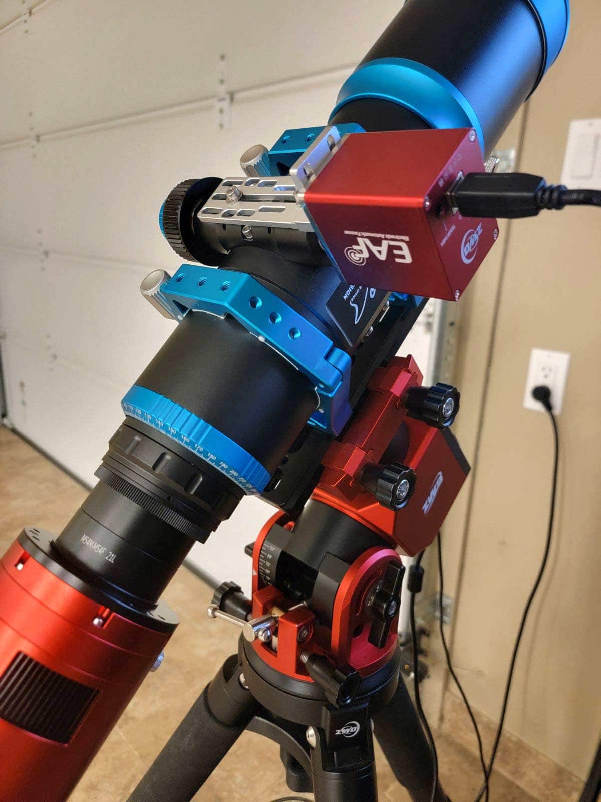 installing an autofocuser on Pleiades 68