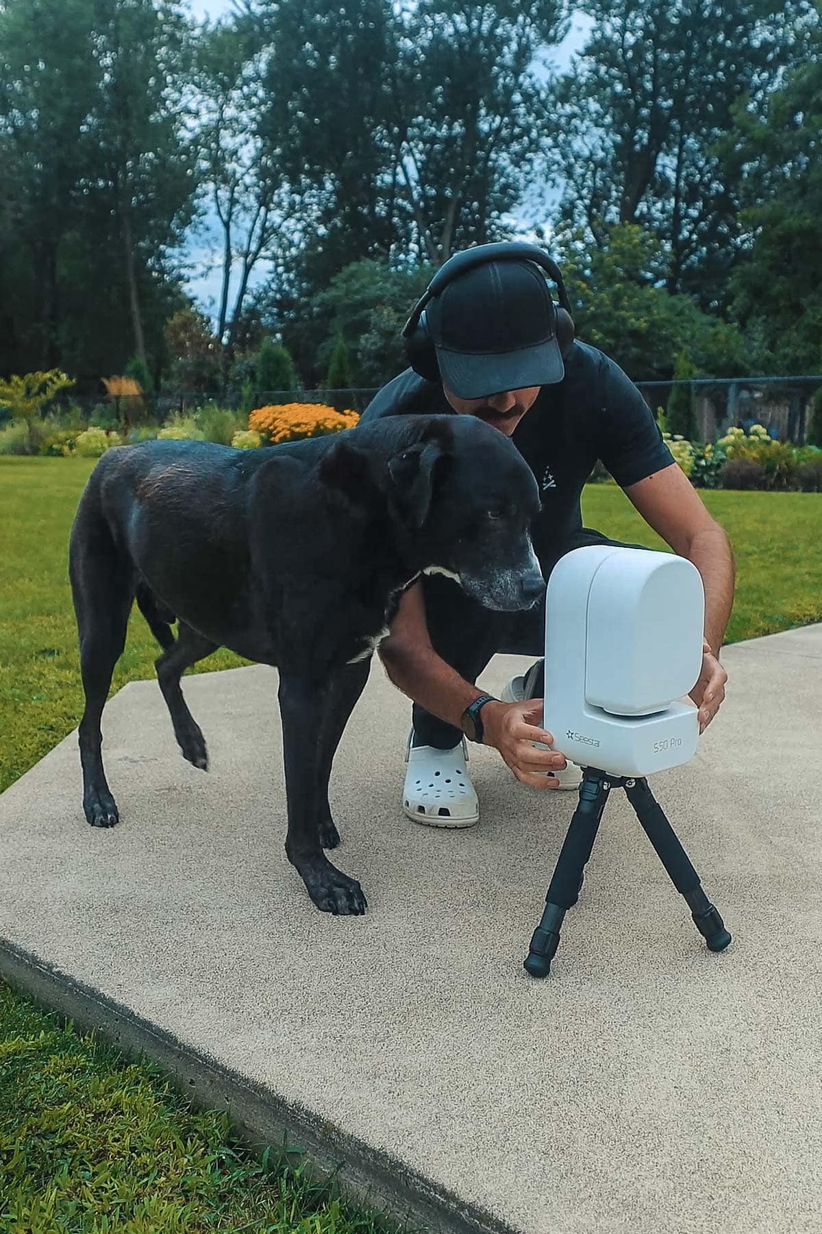 Rudy next to the smart telescope